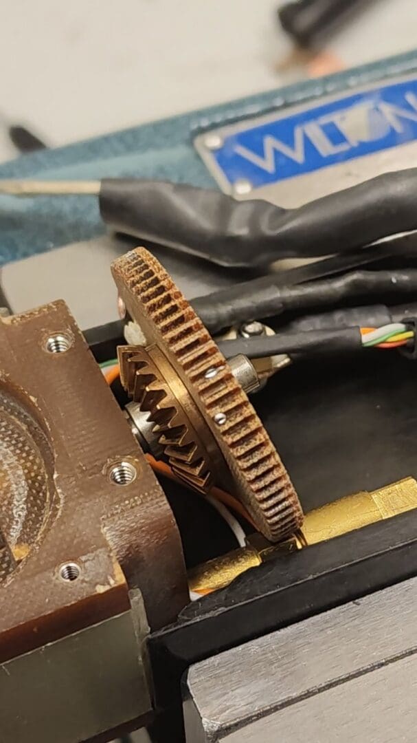 BB stuck in a weld head gear