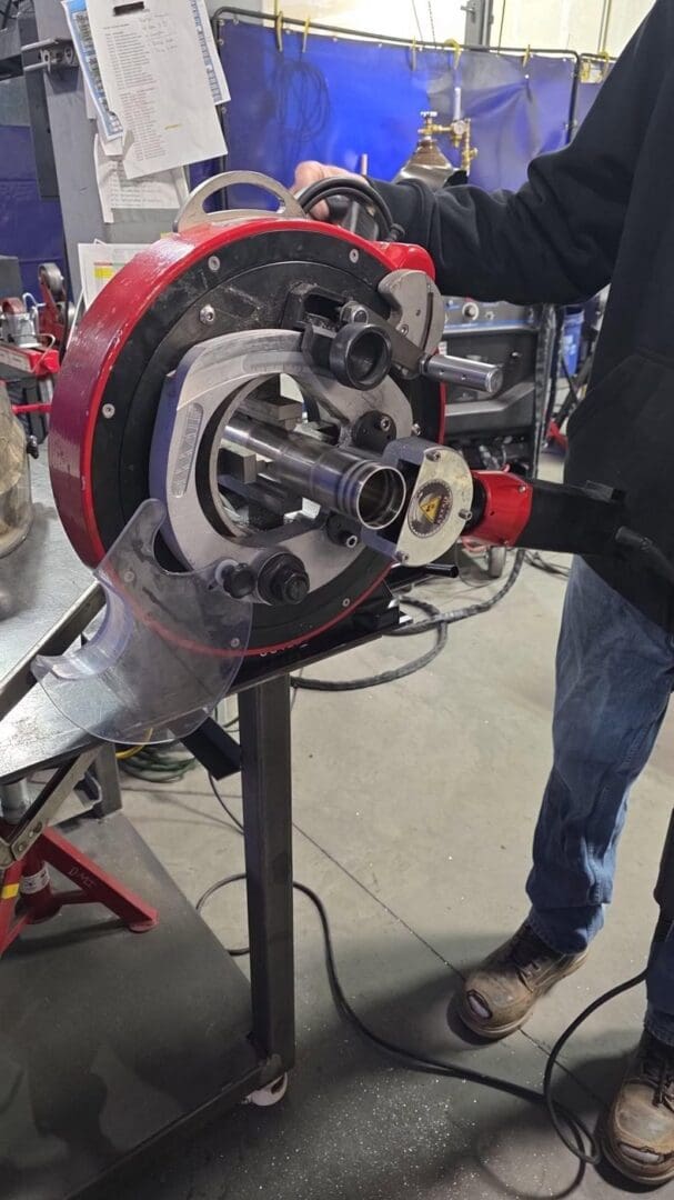Hands-on training on an AXXAIR tube cutting system